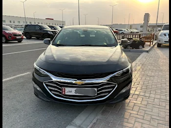شفروليه  ماليبو  2020  اوتوماتيك  136,000 كم  4 سلندر  سحب امامي  سيدان  أسود