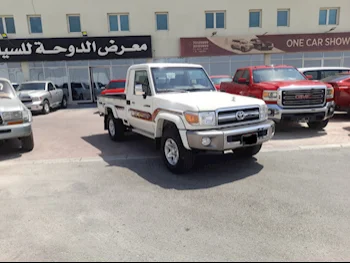 Toyota  Land Cruiser  LX  2023  Manual  16,000 Km  6 Cylinder  Four Wheel Drive (4WD)  Pick Up  White