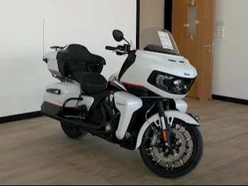 انديان موتورز  بيرسوت دارك هورس - بريميوم -  2023 - اللون ابيض -  الضمان