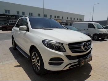 مرسيدس - بنز  جي ال اي  400  2016  اوتوماتيك  196,000 كم  6 سلندر  دفع رباعي  اس يو في  أبيض