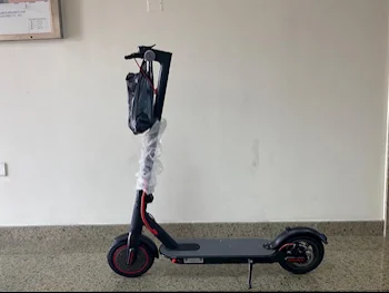 سكوترات سكوتر كهربائي  - أسود