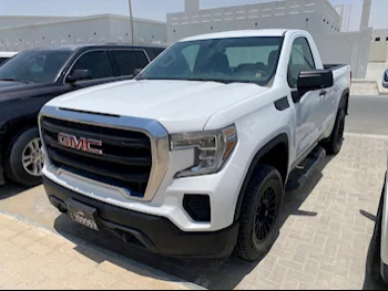 GMC  Sierra  1500  2020  Automatic  140,000 Km  6 Cylinder  Four Wheel Drive (4WD)  Pick Up  White