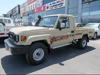  تويوتا  لاند كروزر  ال اكس  2024  عادي  0 كم  8 سلندر  دفع رباعي  بيكب  بيج  تحت الضمان