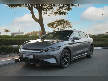 بي واي دي  سيل  2025  اوتوماتيك  1 كم  0 سلندر  دفع كلي مستمر  سيدان  رمادي