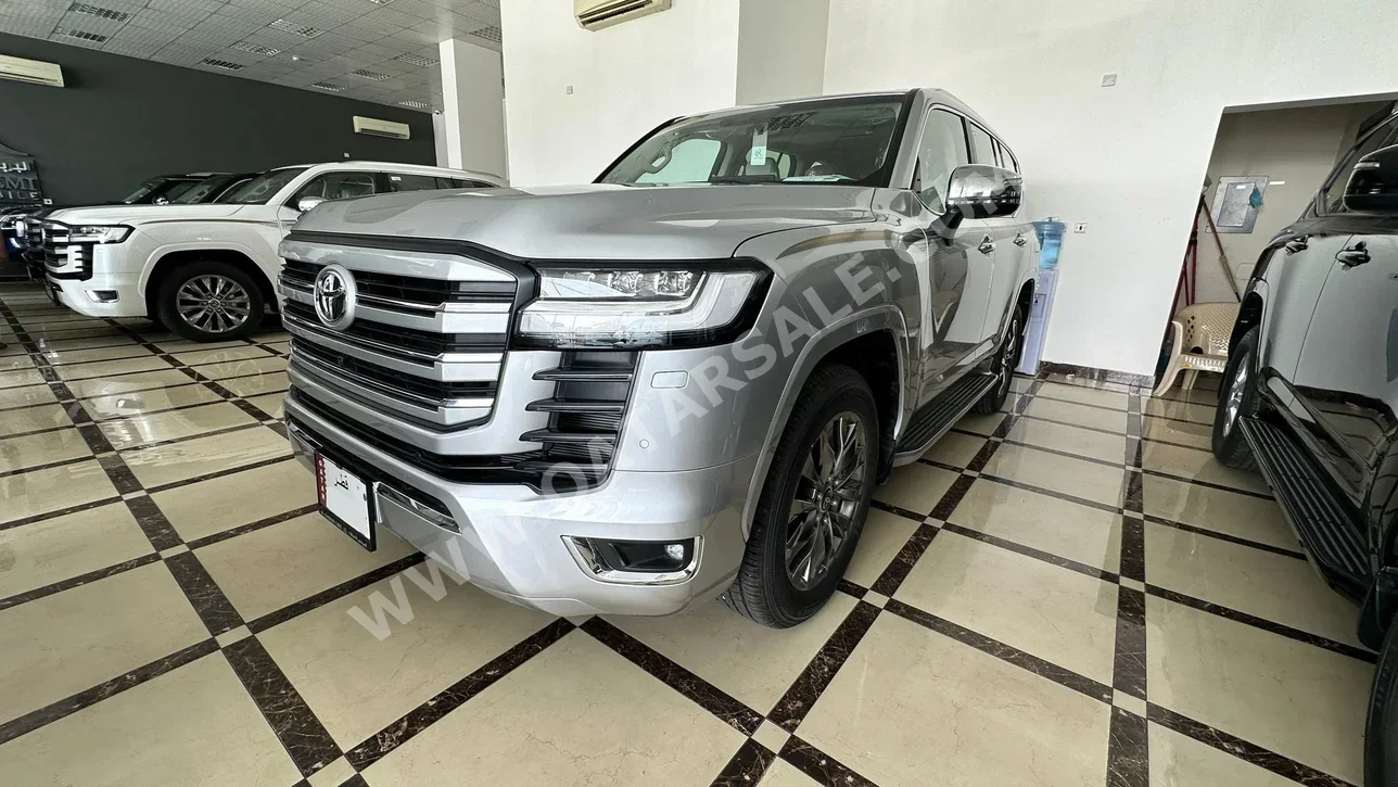 Toyota  Land Cruiser  VX Twin Turbo  2023  Automatic  0 Km  6 Cylinder  Four Wheel Drive (4WD)  SUV  Silver  With Warranty