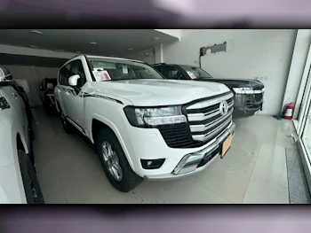 تويوتا  لاند كروزر  جي اكس ار  2025  اوتوماتيك  0 كم  6 سلندر  دفع رباعي  اس يو في  أبيض  تحت الضمان