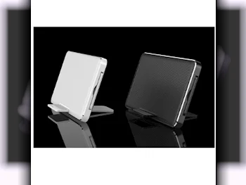 الشواحن السلكية  والشواحن اللاسلكية شاحن فقط  معظم الهواتف الذكية  أسود