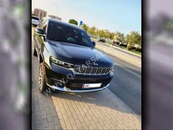 Jeep  Grand Cherokee  Summit  2021  Automatic  68,000 Km  6 Cylinder  Four Wheel Drive (4WD)  SUV  Black  With Warranty