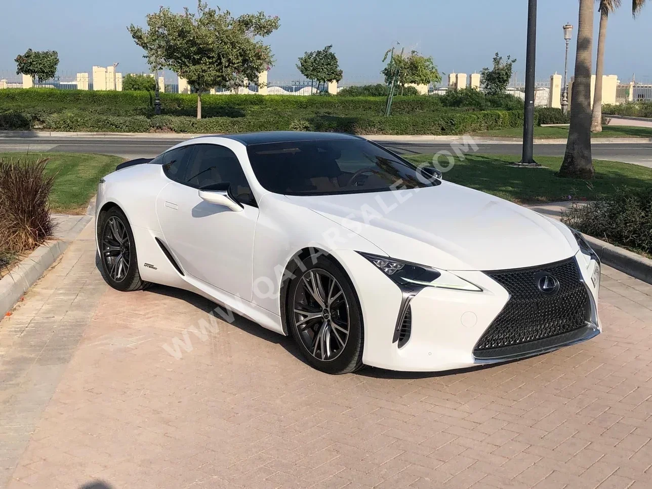 Lexus  LC  500h  2017  Automatic  46,000 Km  6 Cylinder  All Wheel Drive (AWD)  Coupe / Sport  White  With Warranty