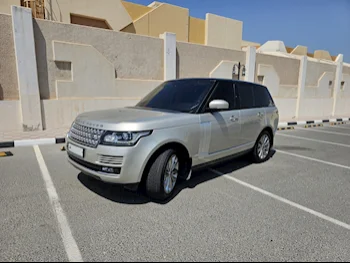 Land Rover  Range Rover  Vogue  2014  Automatic  108,000 Km  8 Cylinder  Four Wheel Drive (4WD)  SUV  Silver