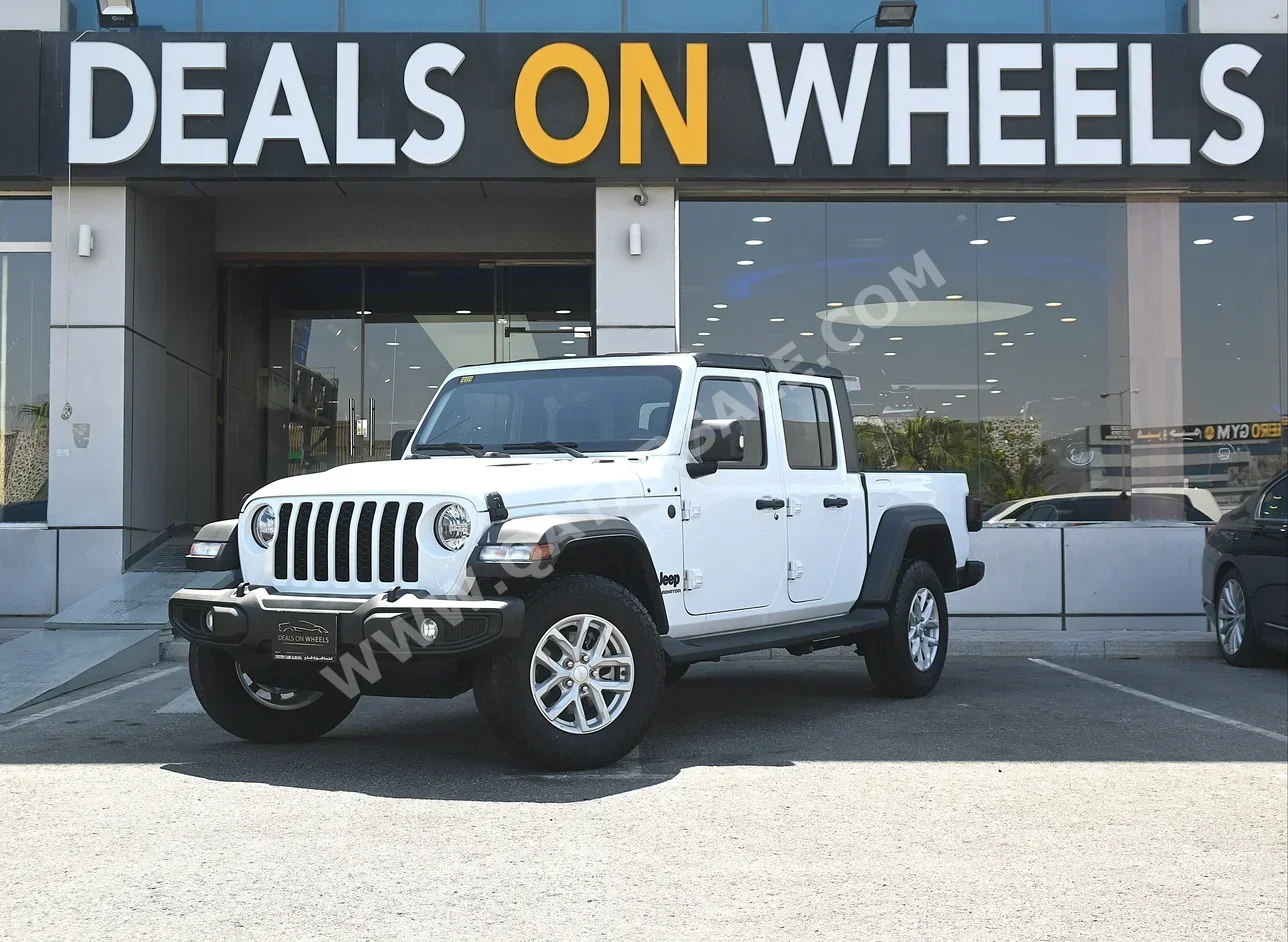 Jeep  Gladiator  2023  Automatic  0 Km  6 Cylinder  Four Wheel Drive (4WD)  Pick Up  White  With Warranty