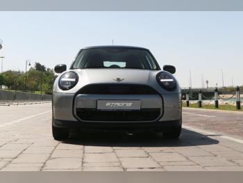 ميني  كوبر  4 سلندر  هاتش باك  فضي  2025