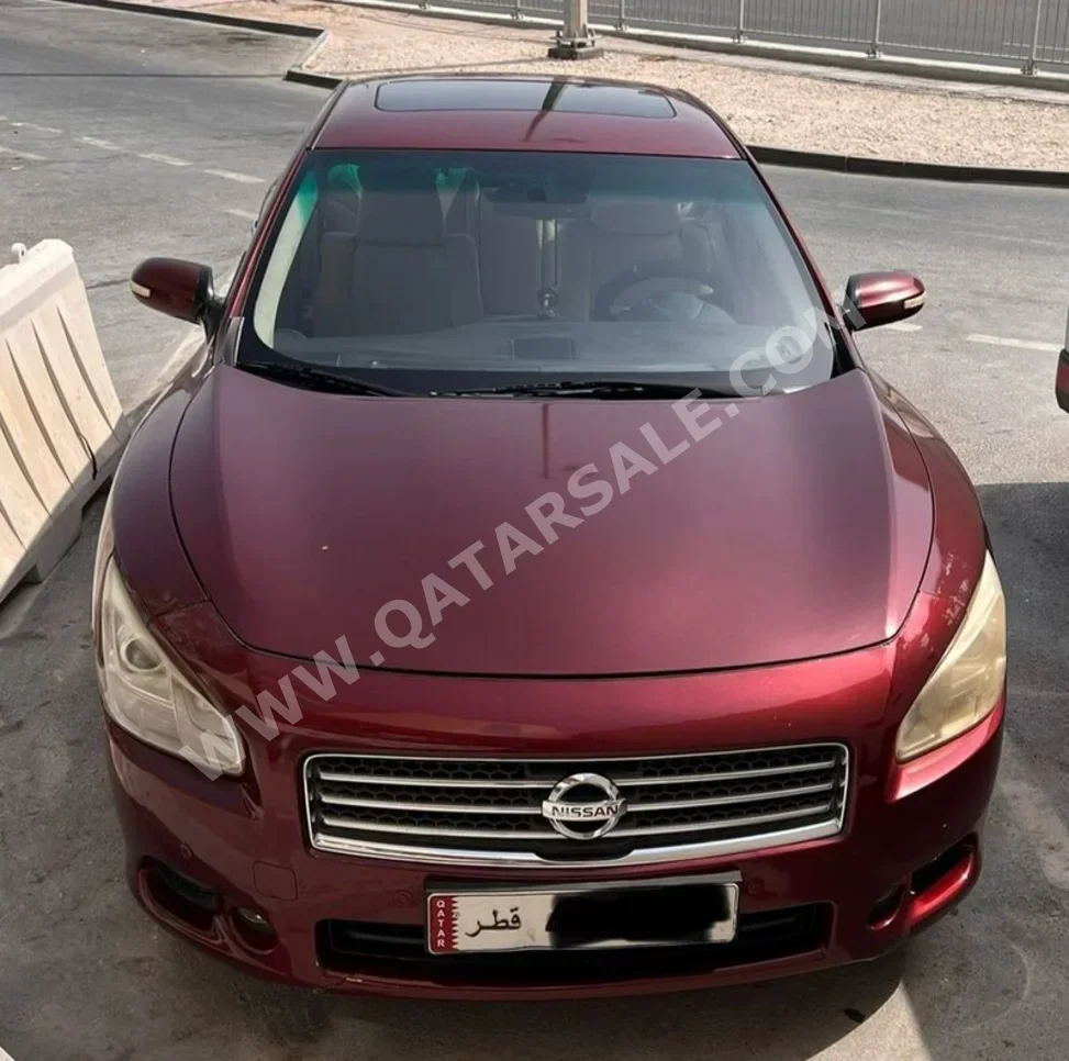 Nissan  Maxima  2010  Automatic  146,000 Km  6 Cylinder  Sedan  Maroon