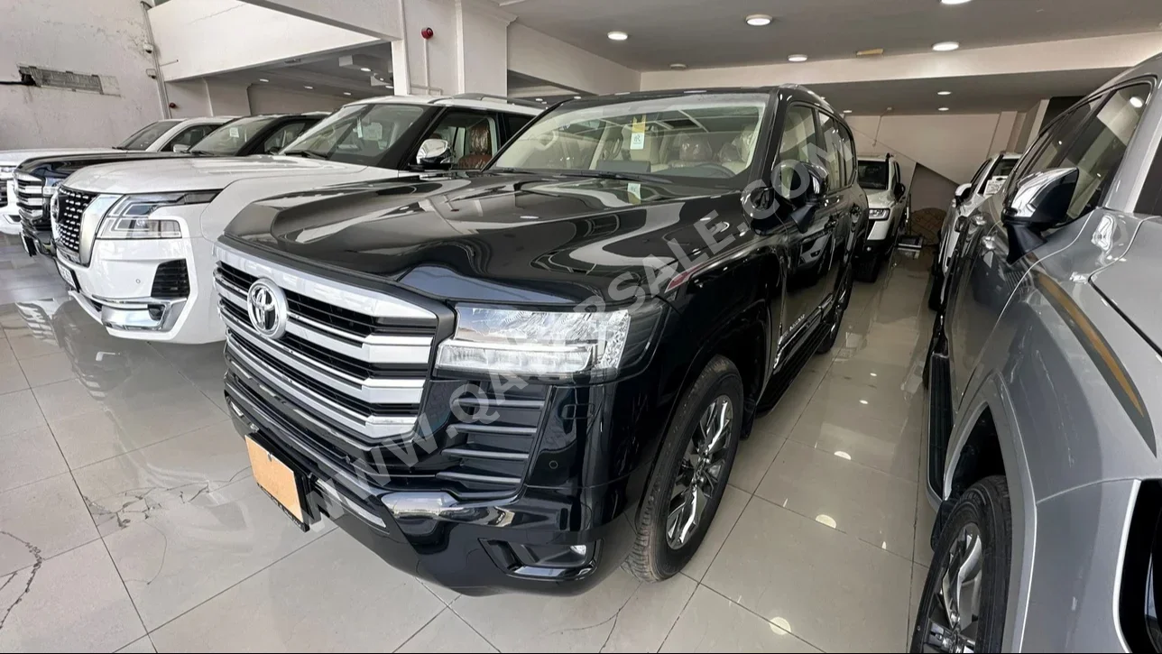 تويوتا  لاند كروزر  جي اكس ار  2024  اوتوماتيك  0 كم  6 سلندر  دفع رباعي  اس يو في  أسود  تحت الضمان