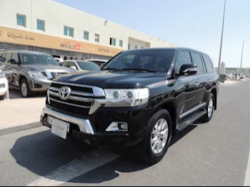 Toyota  Land Cruiser  GXR  2019  Automatic  134,000 Km  8 Cylinder  Four Wheel Drive (4WD)  SUV  Black