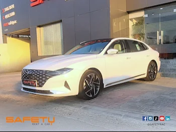 Hyundai  Azera  6 Cylinder  Sedan  White  2023