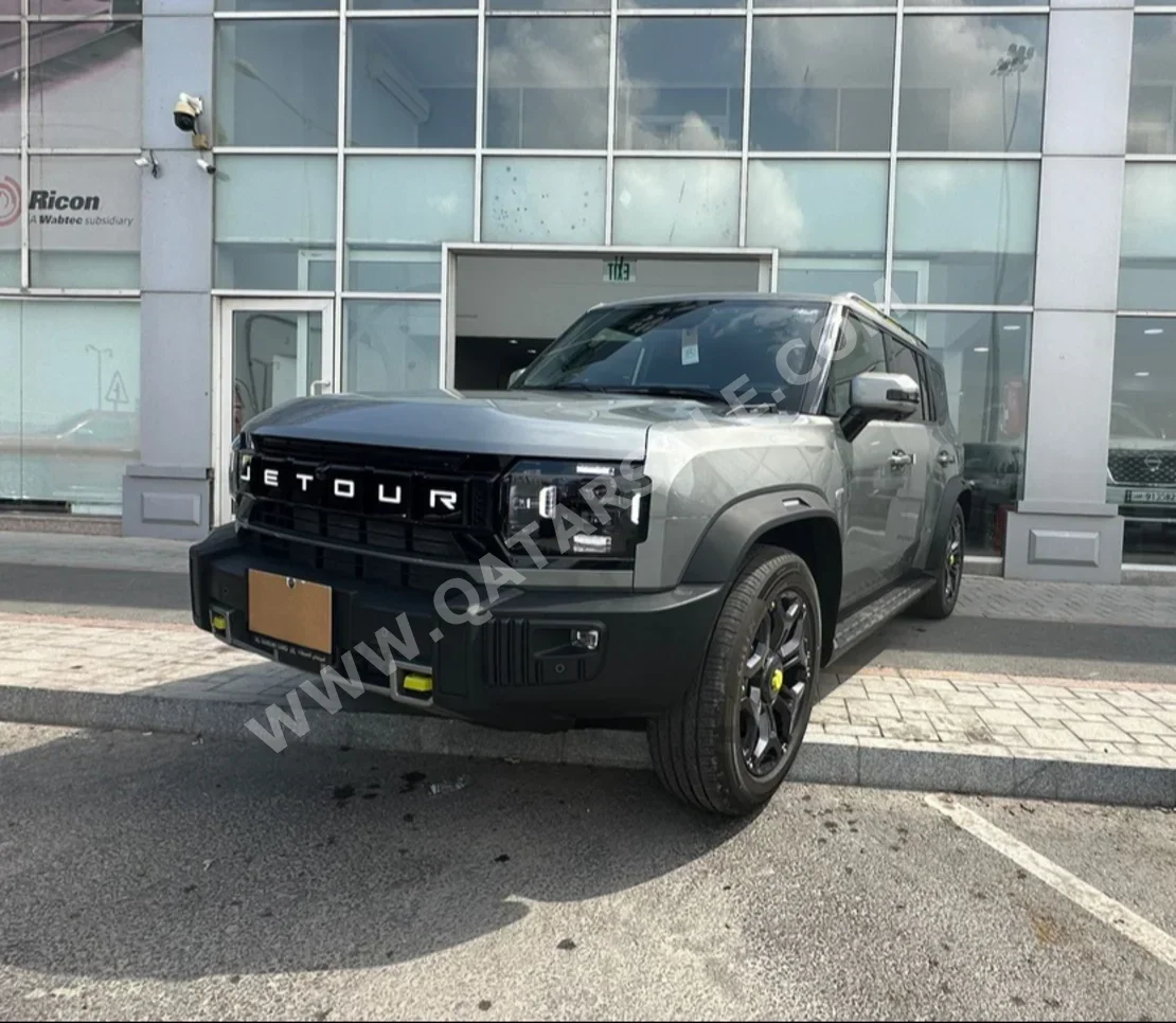 Jetour  T2  2024  Automatic  0 Km  4 Cylinder  Four Wheel Drive (4WD)  SUV  Gray  With Warranty