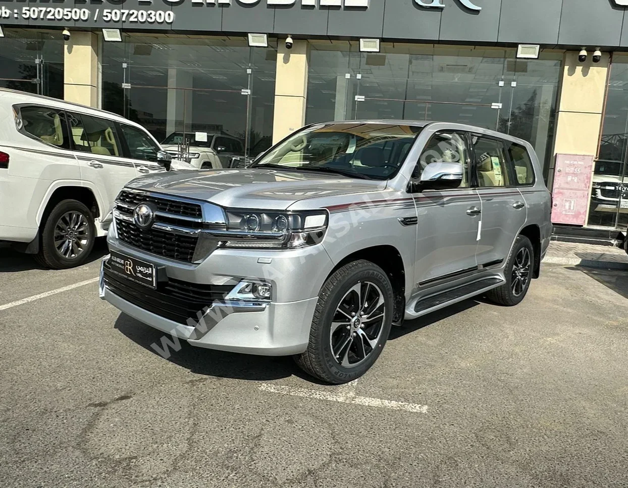 تويوتا  لاند كروزر  جي اكس ار - غراند تورينغ  2021  اوتوماتيك  0 كم  6 سلندر  دفع رباعي  اس يو في  فضي