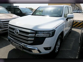 تويوتا  لاند كروزر  جي اكس ار توين توربو  2024  اوتوماتيك  0 كم  6 سلندر  دفع رباعي  اس يو في  أبيض  تحت الضمان