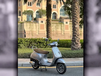 Vespa  Vxl 150 -  2023 - Color Silver -  Warranty