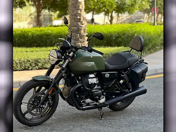 Moto Guzzi  V7 - Stone -  2024 - Color Matt Green -  Warranty