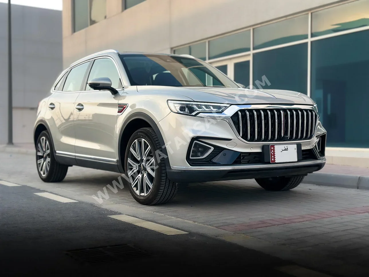 هونغ تشي  اتش اس 5  2024  اوتوماتيك  0 كم  4 سلندر  دفع رباعي  اس يو في  فضي  تحت الضمان