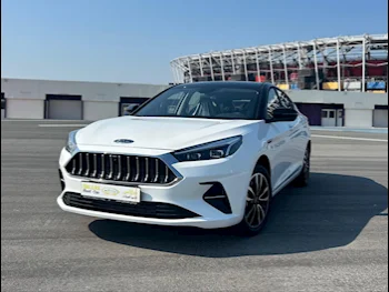 جاك  جي 7 - انتلجنت  سيدان  أبيض  2025