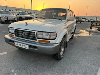 Toyota  Land Cruiser  VXR  1997  Automatic  350,000 Km  8 Cylinder  Four Wheel Drive (4WD)  SUV  Silver