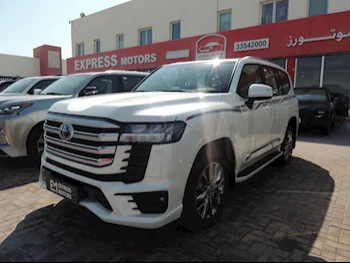 تويوتا  لاند كروزر  جي اكس ار  2024  اوتوماتيك  0 كم  6 سلندر  دفع رباعي  اس يو في  أبيض  تحت الضمان