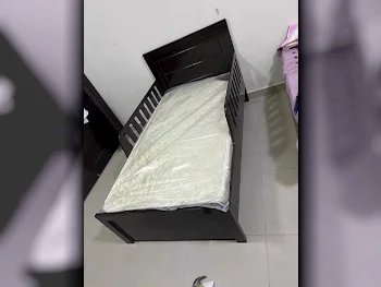 الأسّرة - فردي  - بنى  - متضمنة المرتبة