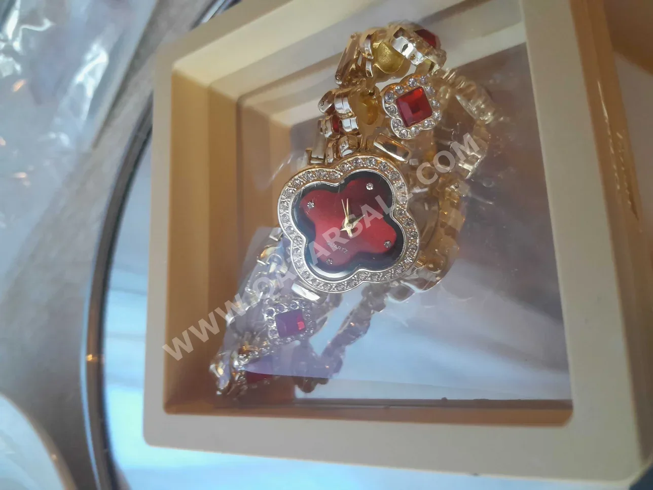 ساعات - ساعات الكوارتز  - ذهب  - ساعات نسائي