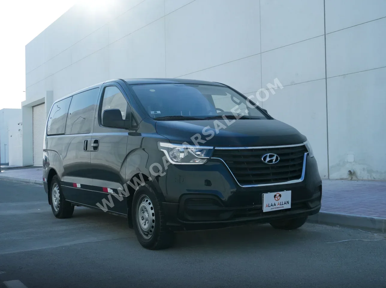 Hyundai  Van H1  2020  Manual  37,000 Km  4 Cylinder  Rear Wheel Drive (RWD)  Van / Bus  Black