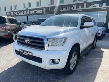 Toyota  Sequoia  2013  Automatic  200,000 Km  8 Cylinder  Four Wheel Drive (4WD)  SUV  White