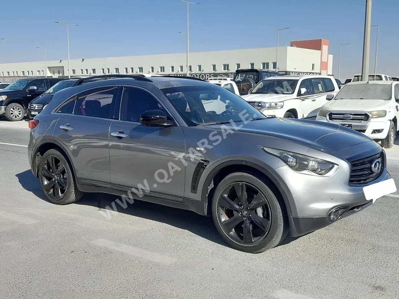 Infiniti QX 70S 2016 Automatic 219,000 Km 6 Cylinder Front Wheel Drive (FWD) SUV Gray