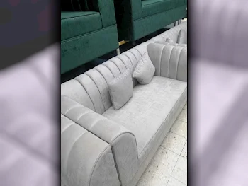 الأرائك والكنب والكراسي لايف ستايل  طقم كنب  - قماش  - اللون الرمادي