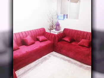 الأرائك والكنب والكراسي لايف ستايل  طقم كنب  - قماش  - أحمر