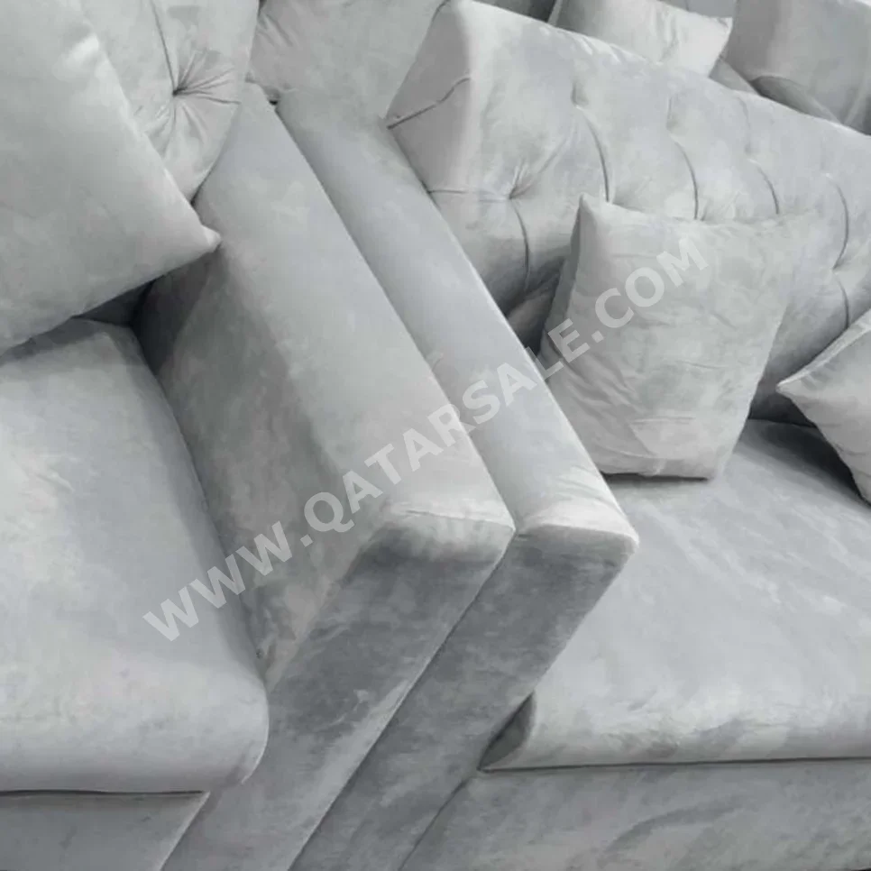 الأرائك والكنب والكراسي لايف ستايل  طقم كنب  - قماش  - اللون البيج