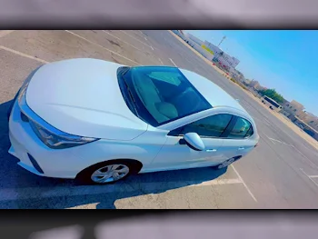 هوندا  سيتي  4 سلندر  2x4  أبيض  2024