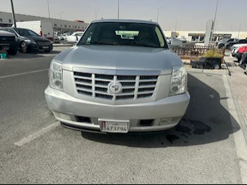 Cadillac  Escalade  2012  Automatic  247,000 Km  8 Cylinder  Four Wheel Drive (4WD)  SUV  Silver
