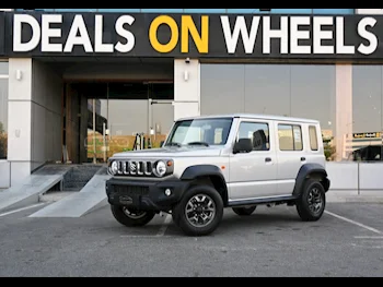 سوزوكي  جمني  2025  اوتوماتيك  0 كم  4 سلندر  دفع رباعي  اس يو في  فضي  تحت الضمان