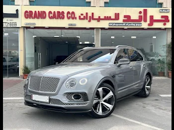 بنتلي  بينتايجا  2018  اوتوماتيك  110,000 كم  12 سلندر  دفع رباعي  اس يو في  ازرق