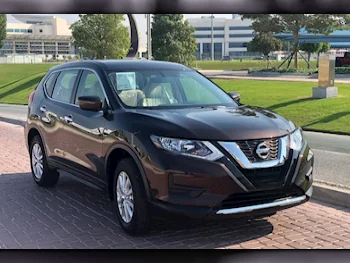 نيسان  إكس - ترايل  4 سلندر  إس يو في 2 في 4  بني  2020