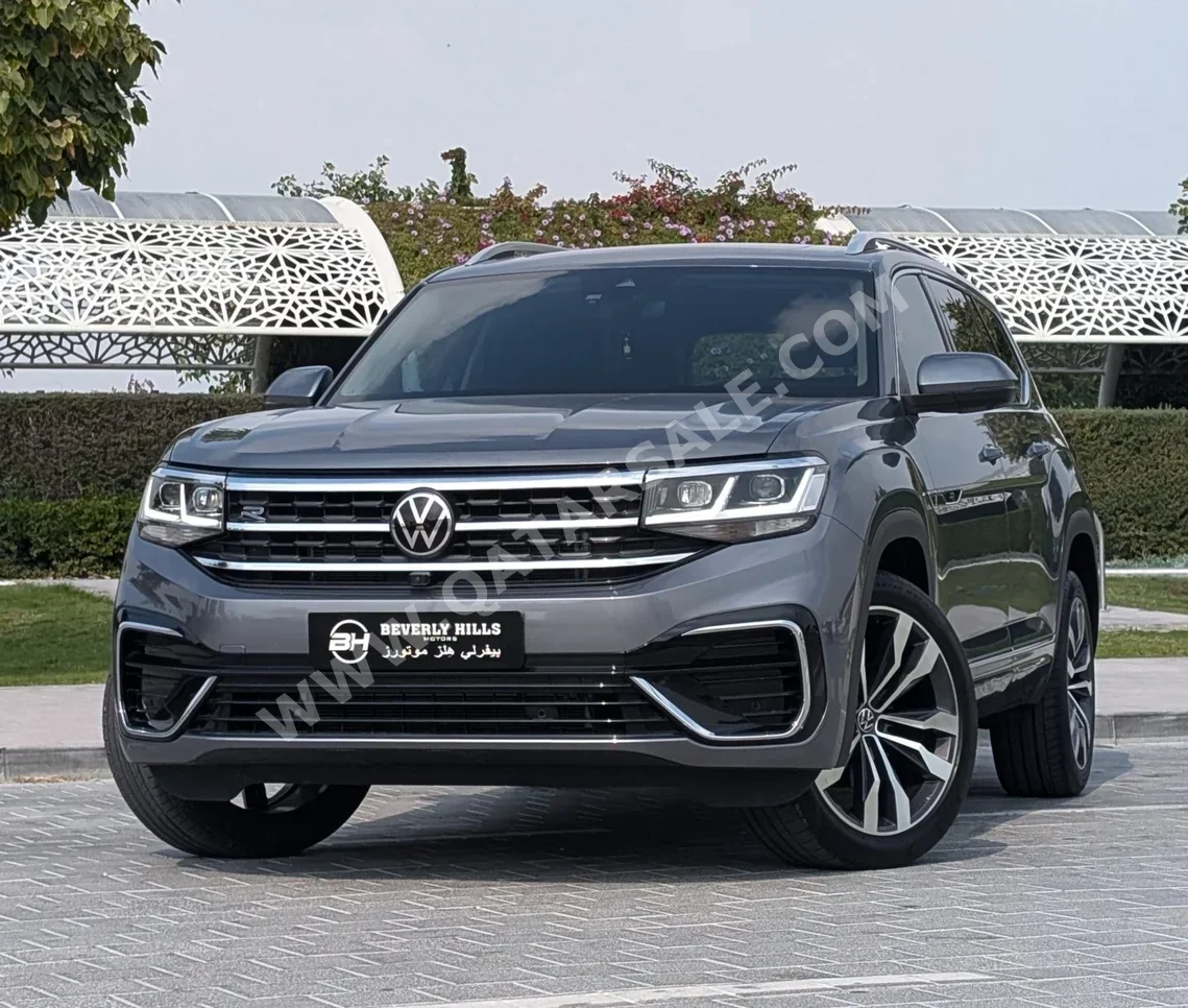 Volkswagen  Teramont  R Line  2023  Automatic  27,352 Km  6 Cylinder  Four Wheel Drive (4WD)  SUV  Gray  With Warranty