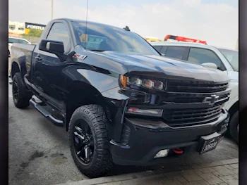 Chevrolet  Silverado  Trail Boss  2021  Automatic  46,000 Km  8 Cylinder  Four Wheel Drive (4WD)  Pick Up  Black  With Warranty