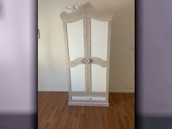 خزائن ودواليب الملابس والزينة - خزائن  - اللون الرمادي