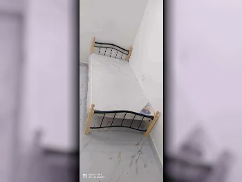 الأسّرة - فردي  - متعدد الألوان  - متضمنة المرتبة