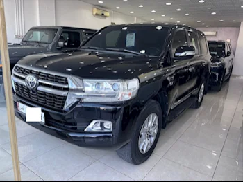  Toyota  Land Cruiser  VXR  2021  Automatic  157,000 Km  8 Cylinder  Four Wheel Drive (4WD)  SUV  Black  With Warranty