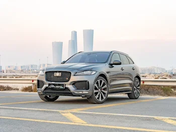 Jaguar  F-Pace  2017  Automatic  144,500 Km  6 Cylinder  Four Wheel Drive (4WD)  SUV  Gray