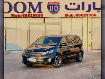 كيا  كارنفال  2016  اوتوماتيك  115,000 كم  6 سلندر  سحب امامي  فان \ باص  ازرق