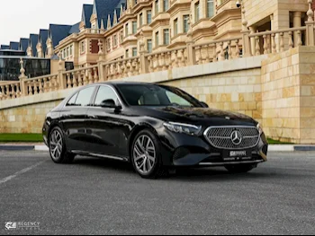 مرسيدس - بنز  200 إي  4 سلندر  سيدان  أسود  2025